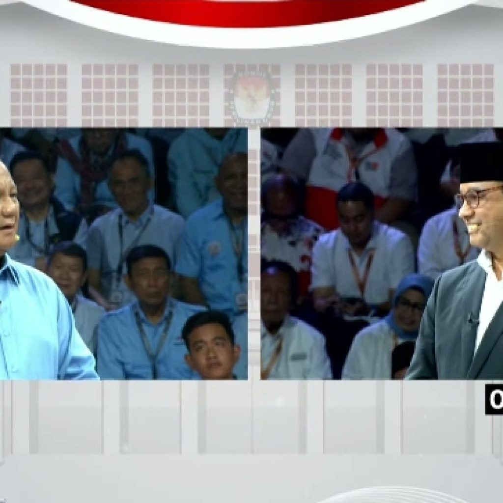 Anies Baswedan sebut ada orang dalam di MK saat debat capres 2024. Foto: Tangkapan layar YouTube KPU RI