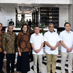 Diperkenalkan oleh Sri Mulyani, Berikut Profil dan Biodata Thomas Djiwandono, Keponakan Prabowo Sekaligus Politikus Gerindra