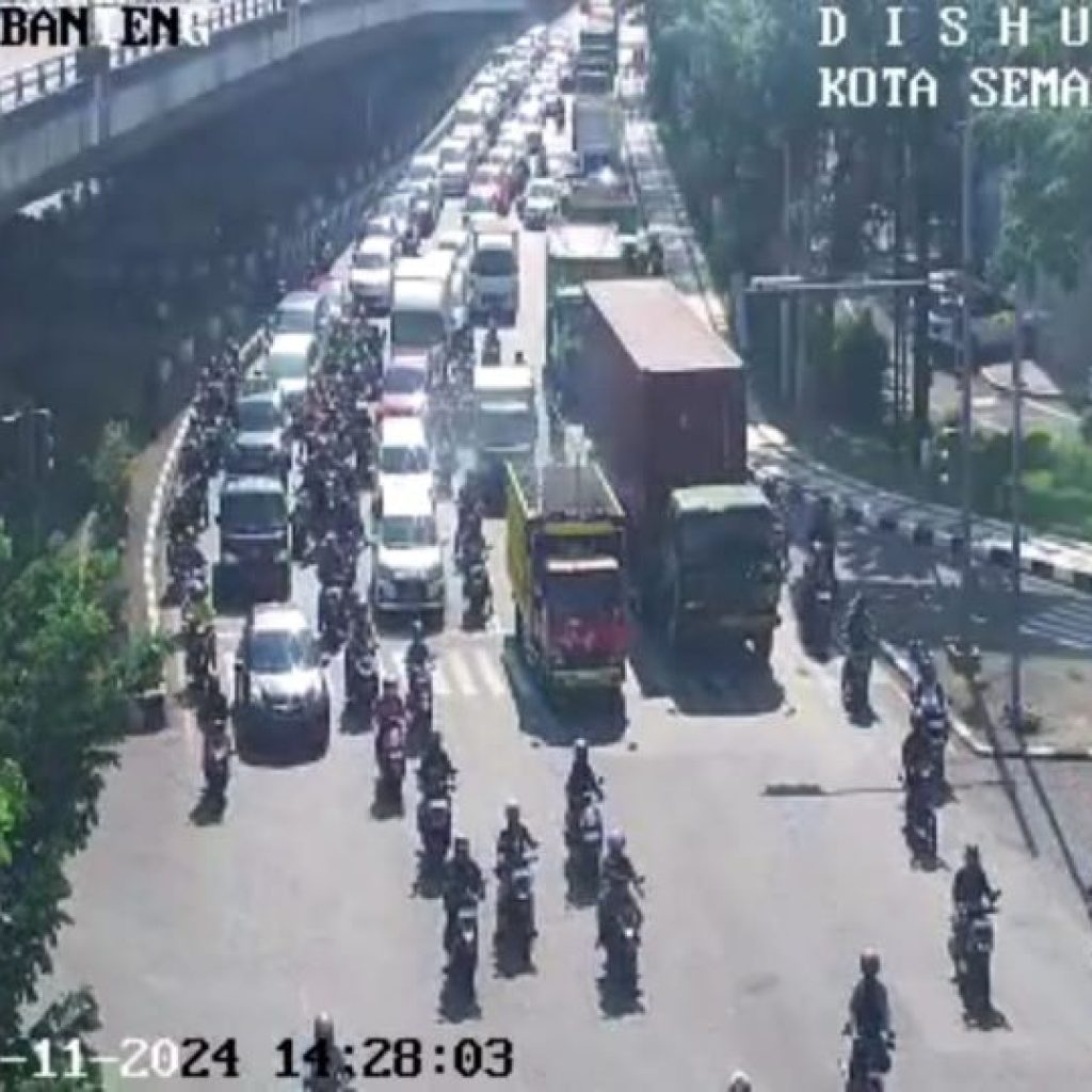 TUTURPEDIA - Dishub Semarang Bakal Lakukan Kanalisasi Angkutan Besar di Jalan Siliwangi