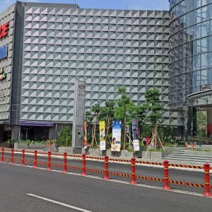 Dishub Kota Semarang Pasang Bollard Model Baru di Jalan Protokol, Apa Alasannya?