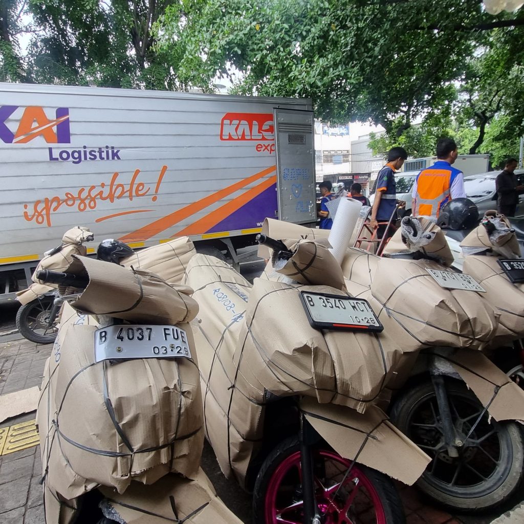 Dukung Mudik Nyaman dan Aman, KAI Logistik Berikan Diskon Pengiriman Motor Hingga 25%