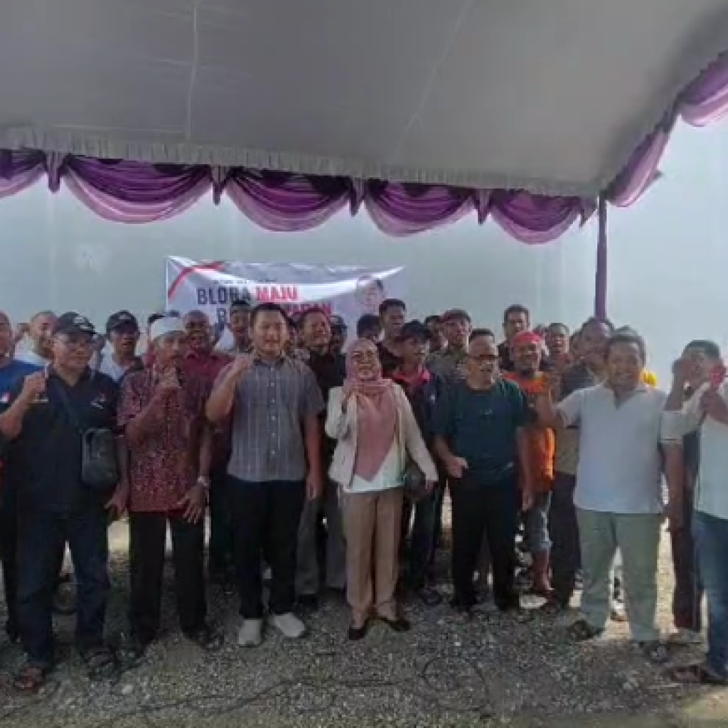 TUTURPEDIA - Warga Blora Timur Dukung Prayogo Nugroho Dampingi Aan Rochayanto Bertarung di Pilkada 2024