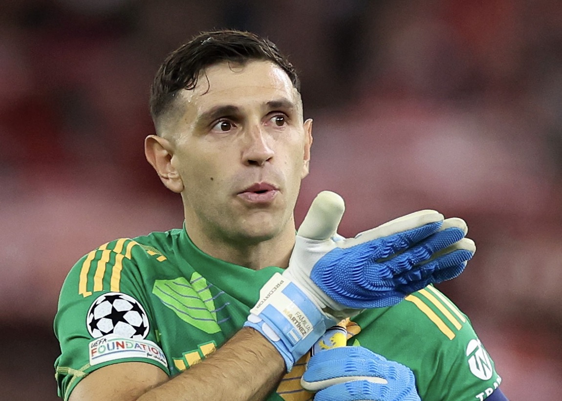 Kiper Aston Villa, Emiliano Martinez. Foto: x.com/ChampionsLeague