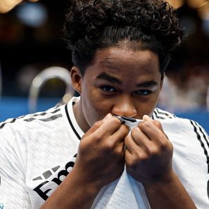 Terharu, Air Mata Endrick Menetes di Santiago Bernabeu