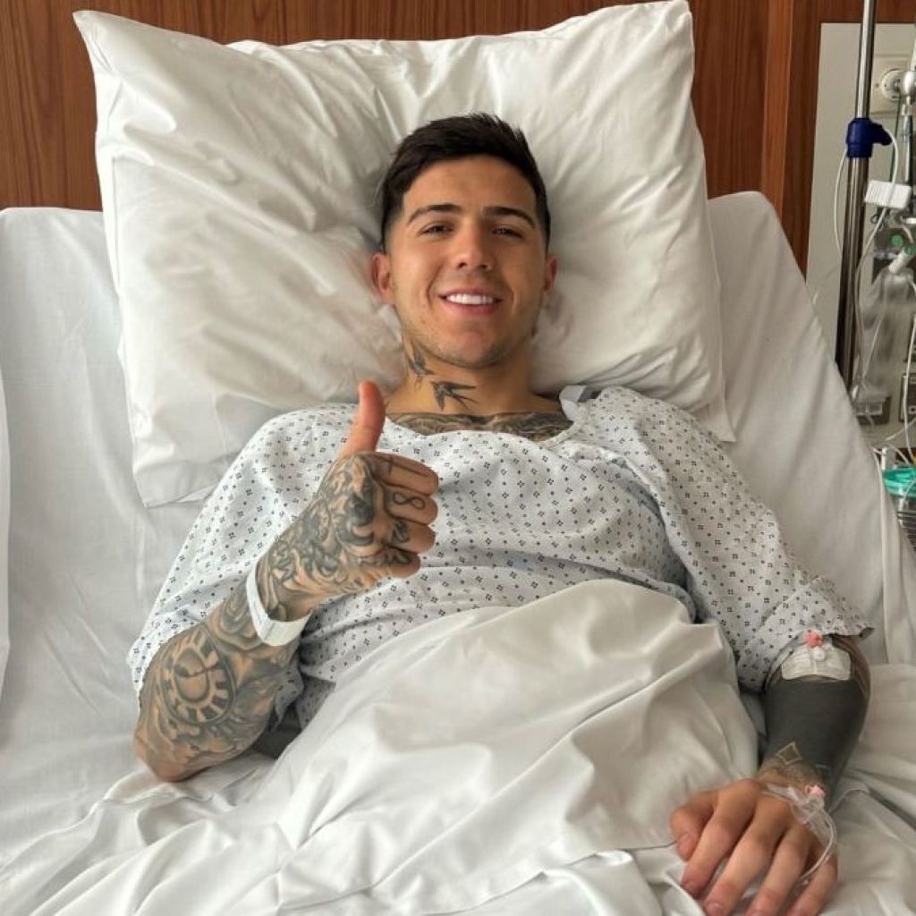 Enzo Fernandez Mendadak Operasi, Absen dari Skuad Chelsea hingga Akhir Musim
