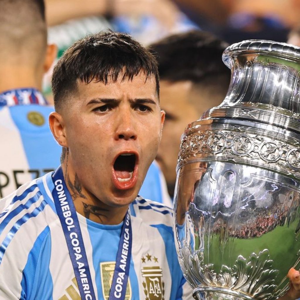 Enzo Fernandez. Foto: x.com/ChelseaFC