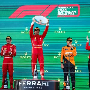 Petik Kemenangan di F1 GP Australia 2024 Usai Jalani Operasi, Carlos Sainz: Hidup Terkadang ‘Gila’