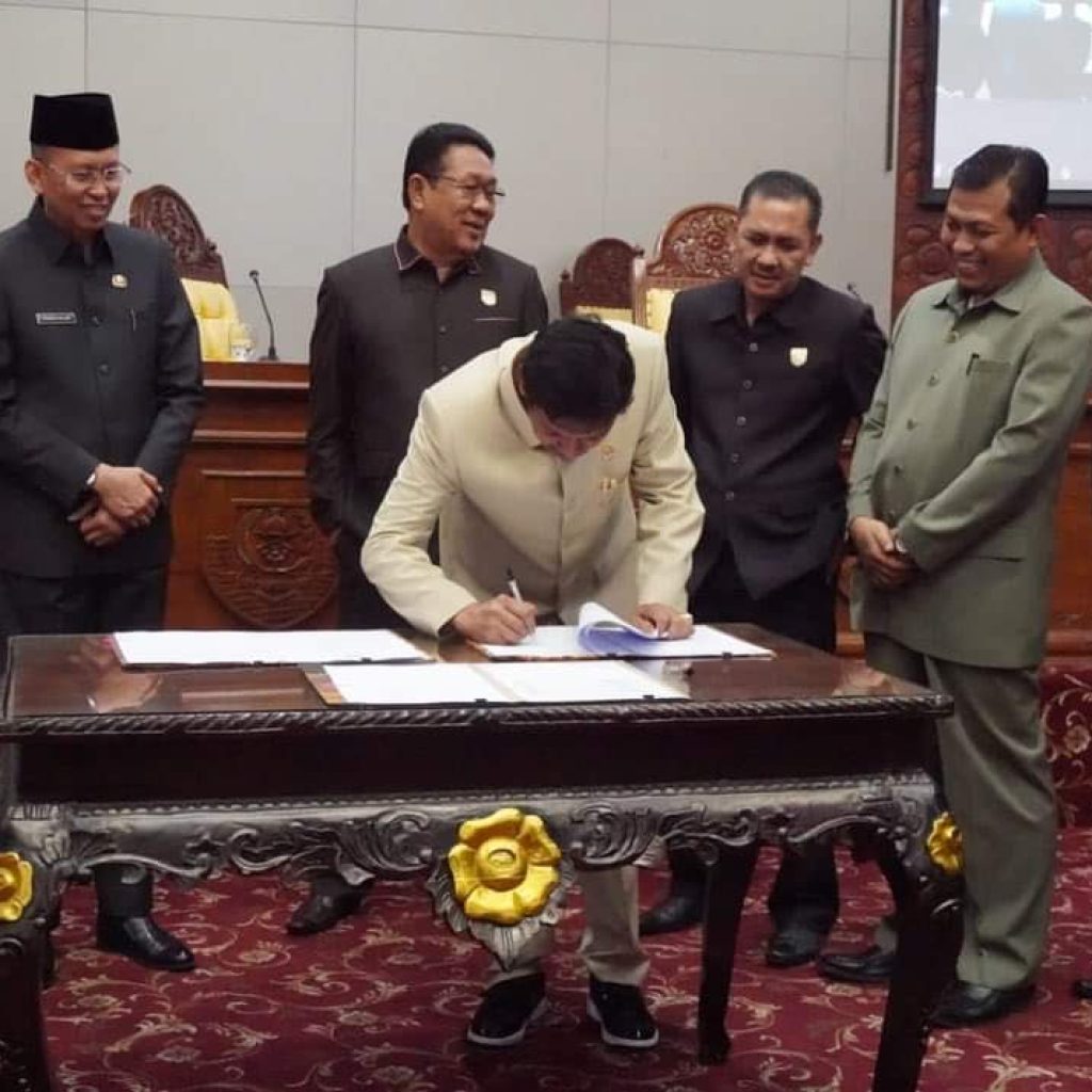 Akselerasi Ekonomi, DPRD Provinsi Bengkulu Setujui Raperda APBD Tahun Anggaran 2024 Jadi Perda