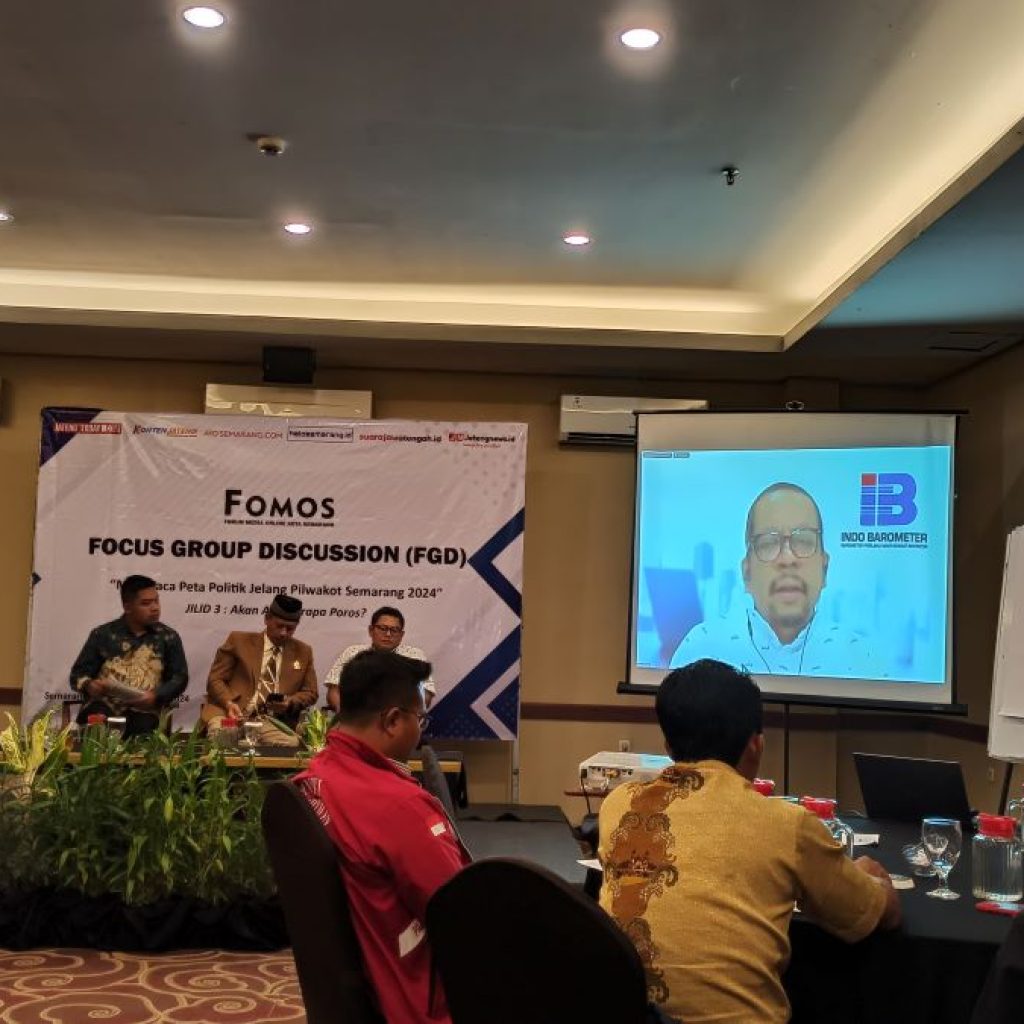 Peneliti lembaga survei Indo Barometer, M Qodari saat memaparkan hasil elektabilitas. Foto: Dok. Alan Henry