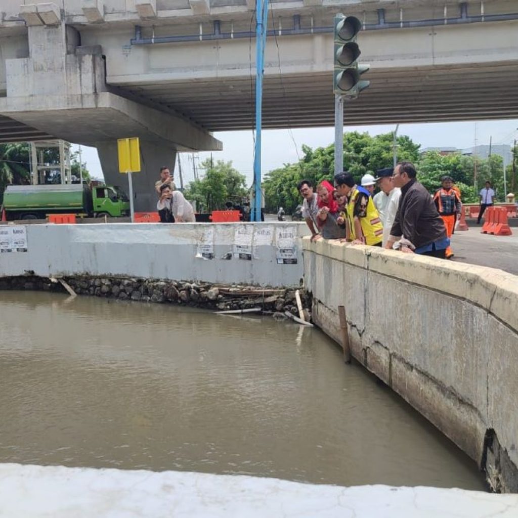 Wali Kota Semarang, Hevearita Gunaryanti Rahayu di bawah Flyover Madukoro. Foto: Dok. Pemkot Semarang