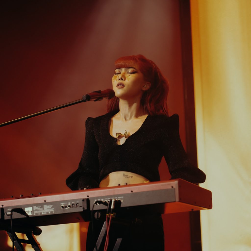 Isyana Sarasvati akan tur album keliling Indonesia. (Foto: SKY Entertainment)