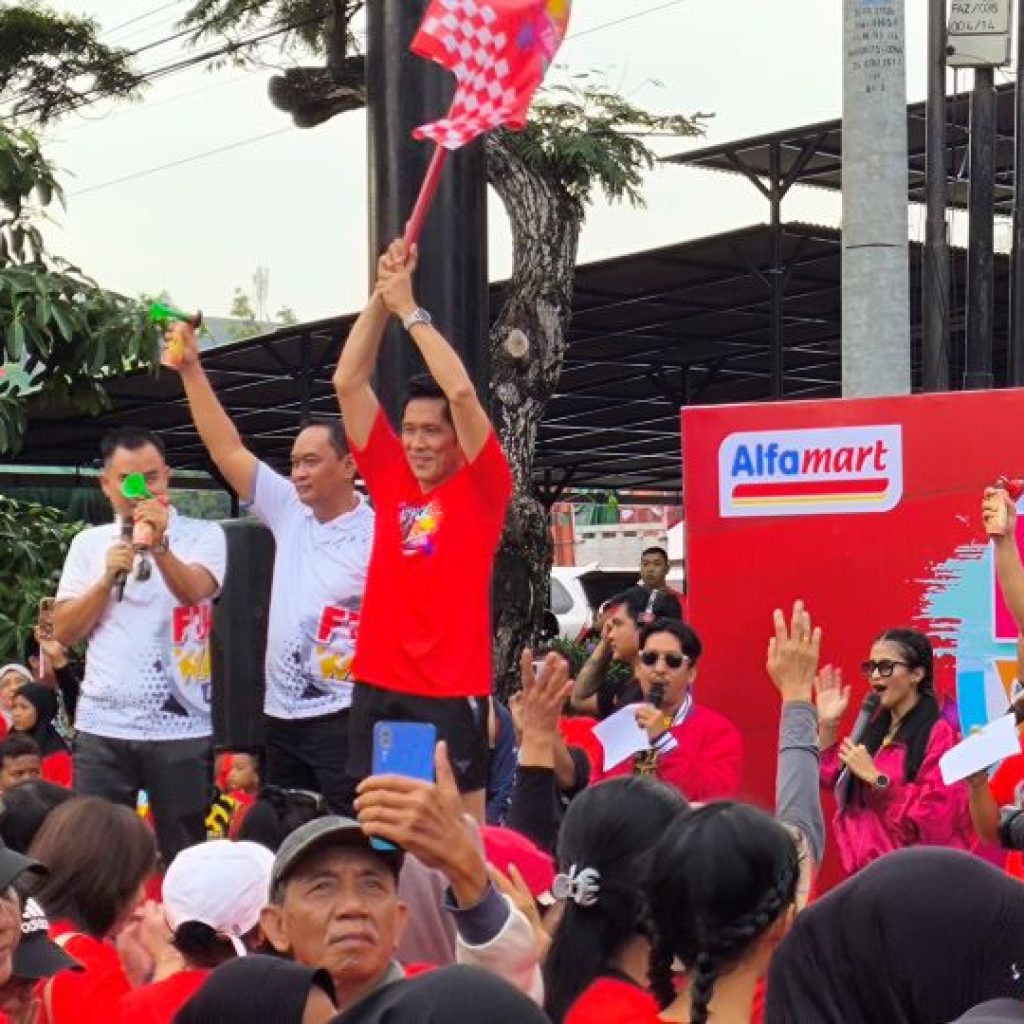 Antusias masyarakat mengikuti Fun Walk Alfamart 2024. Foto: Dok. Alan Henry