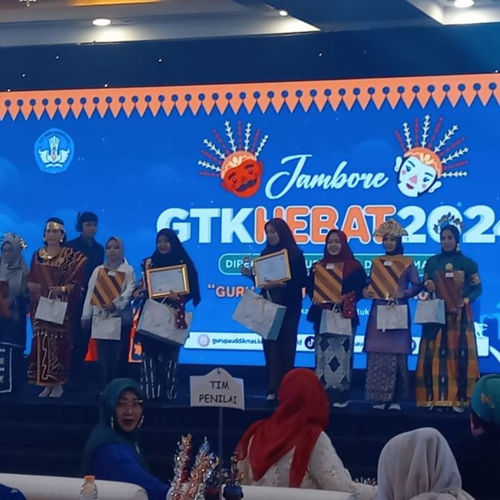 GTK Kota Semarang berhasil catat prestasi meraih penghargaan di Jambore GTK Hebat 2024. Foto: Dok. Pemkot Semarang