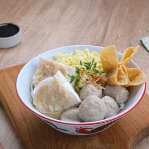 Viral Larangan Minum Es Teh Setelah Makan Bakso, Cek Faktanya di Sini!