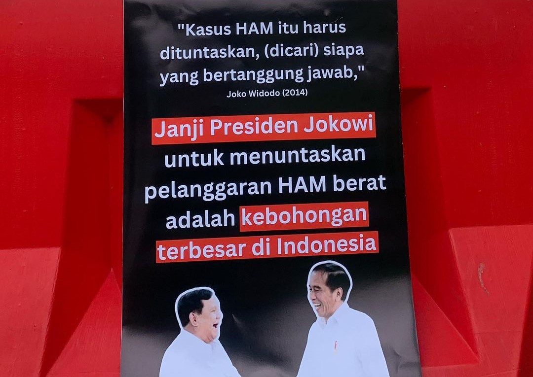 Aksi Kamisan digelar untuk tuntut Jokowi cabut Jenderal Kehormatan Prabowo. Foto: instagram.com/kontras_update