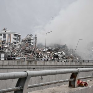 Gempa Jepang Mengakibatkan 57 Orang Tewas, Banyak Rumah Hancur Total