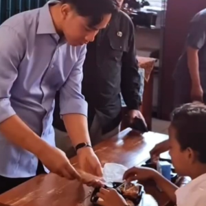 Uji Coba Makan Bergizi Gratis Dilakukan di SDN Tugu 120 Kota Solo, Gibran Ikut Tinjau Pelaksanaannya 