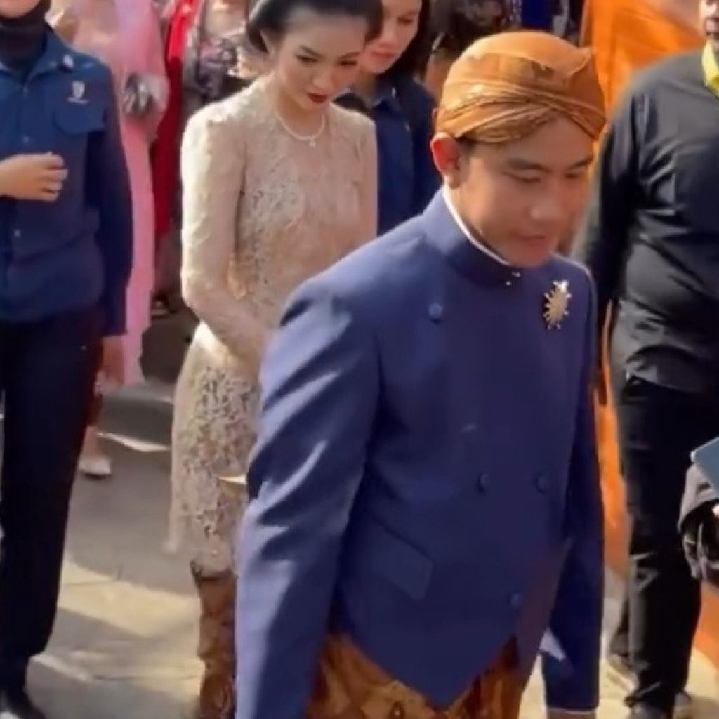 Gibran Rakabuming buka suara terkait hebohnya makan siang gratis pakai subsidi BBM. Foto: Tangkapan Layar Instagram.com/gibran_rakabuming