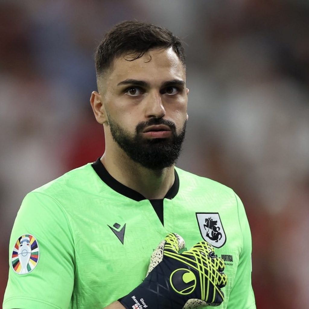 Giorgi Mamardashvili selangkah lagi gabung Liverpool. Foto: x.com/FabrizioRomano