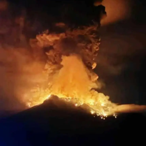 Gunung Ruang Erupsi, Basarnas Siapkan Kapal dan Sejumlah Personel Tambahan untuk Lakukan Evakuasi Warga Terdampak