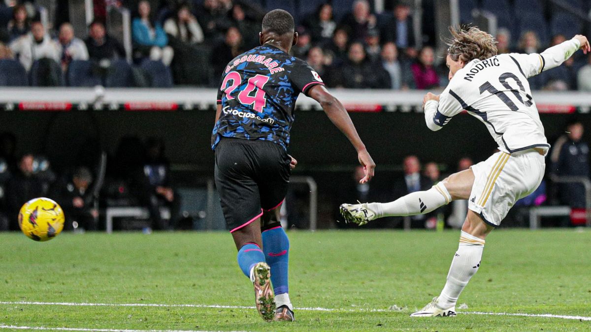 Gol Luka Modric bawa kemenangan untuk Real Madrid kalahkan Sevilla. Foto: x.com/realmadrid