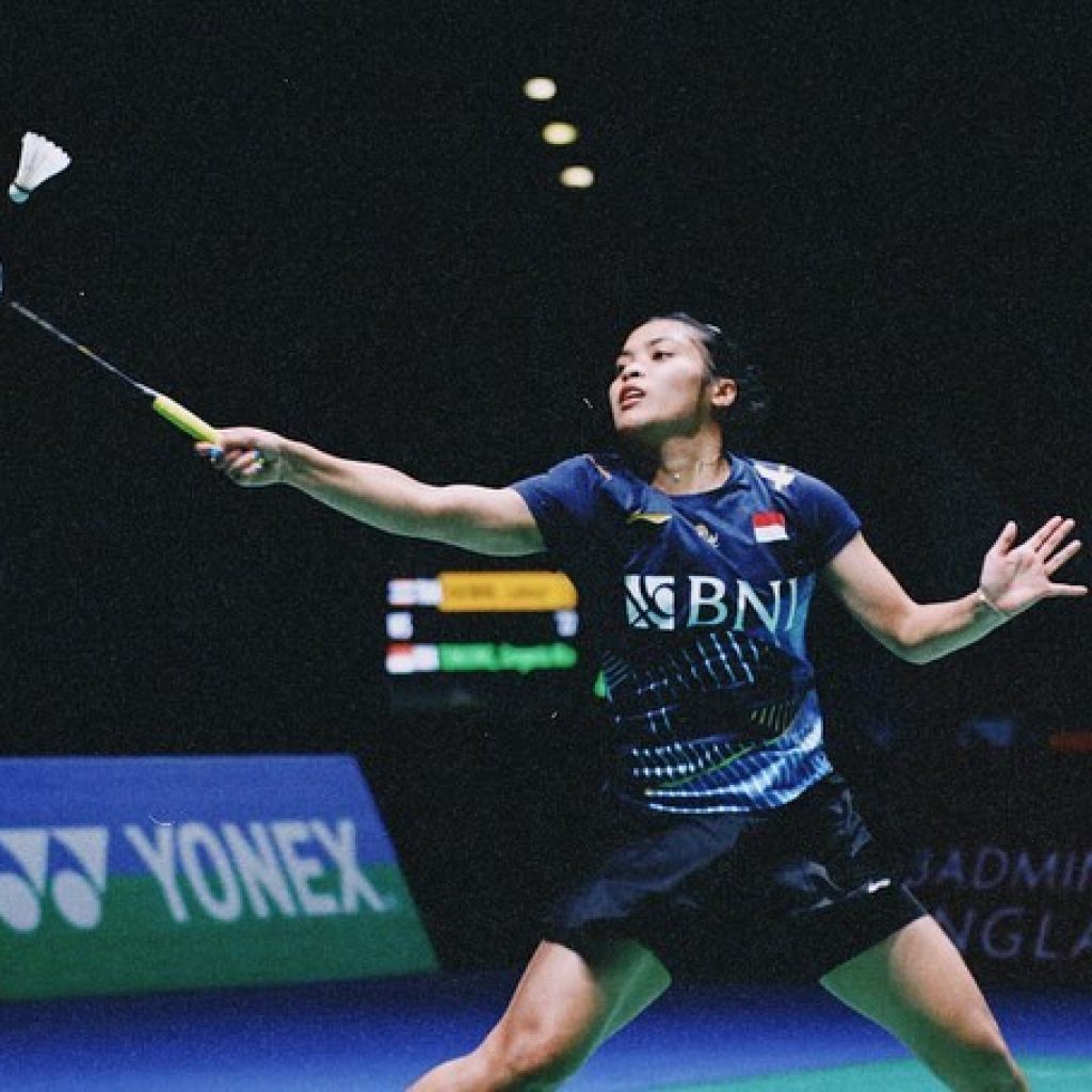 Gregoria Mariska Tunjung terhenti di babak 16 besar usai kalah dari Nozomi Okuhara. Foto: instagram.com/gregoriamrska