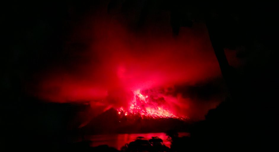 Gunung Ruang kembali erupsi di hari Selasa, 30 April 2024. Foto: Laman Magma ESDM