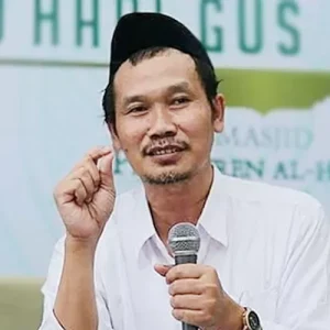 Gus Baha: Pentingnya Memberikan Zakat Fitrah Langsung Kepada Kerabat Dekat