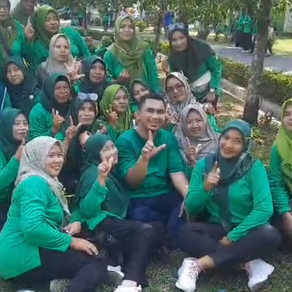 Bakal calon Wakil Gubernur Jawa Tengah, Taj Yasin Maimoen atau Gus Yasin dalam HUT ke-78 Muslimat NU Blora. Foto: Dok. Lilik Yuliantoro
