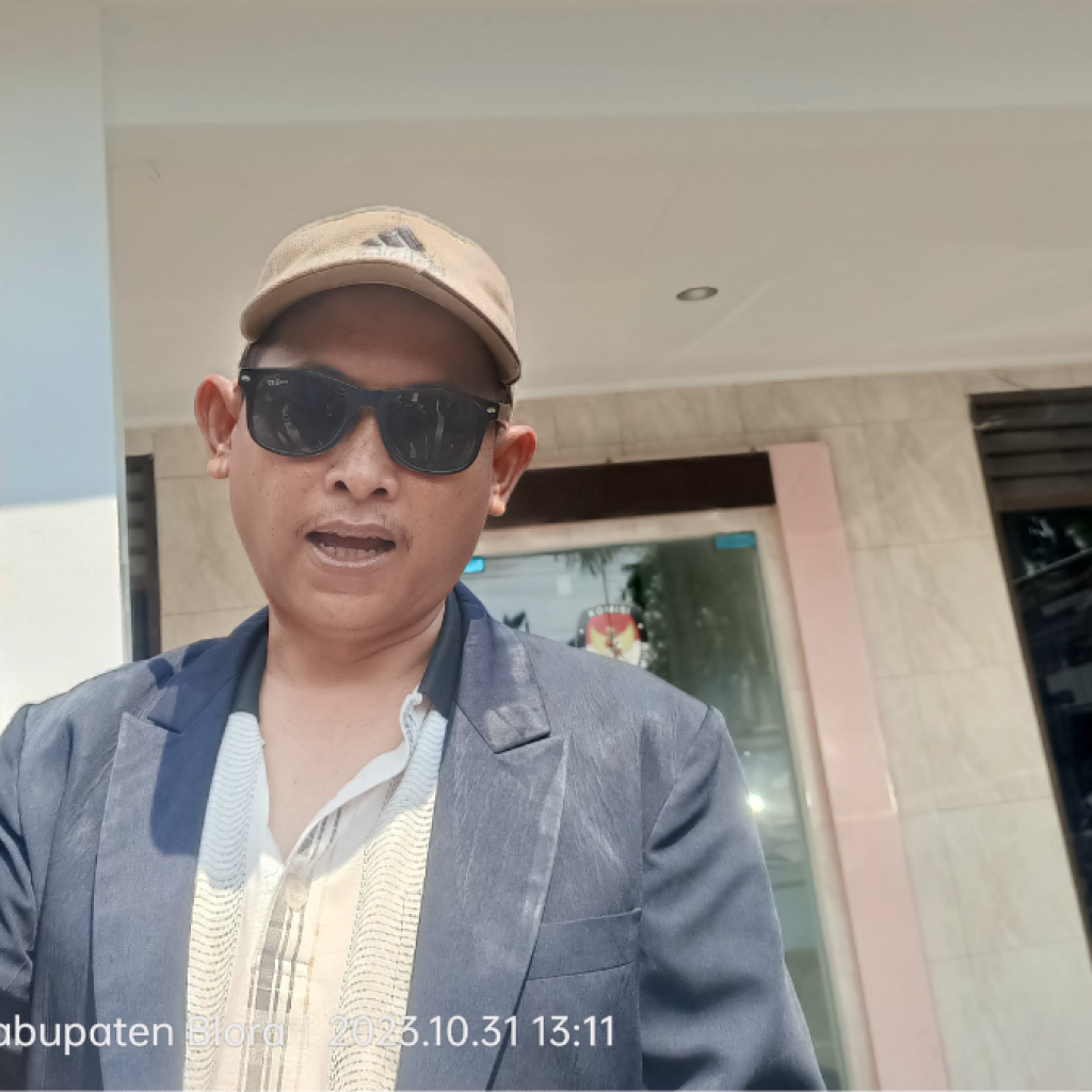 Mulyo Wiji cahyono (Bacaleg Hanura) usai menyerahkan berkas pengunduran diri. Foto: Dok. CR