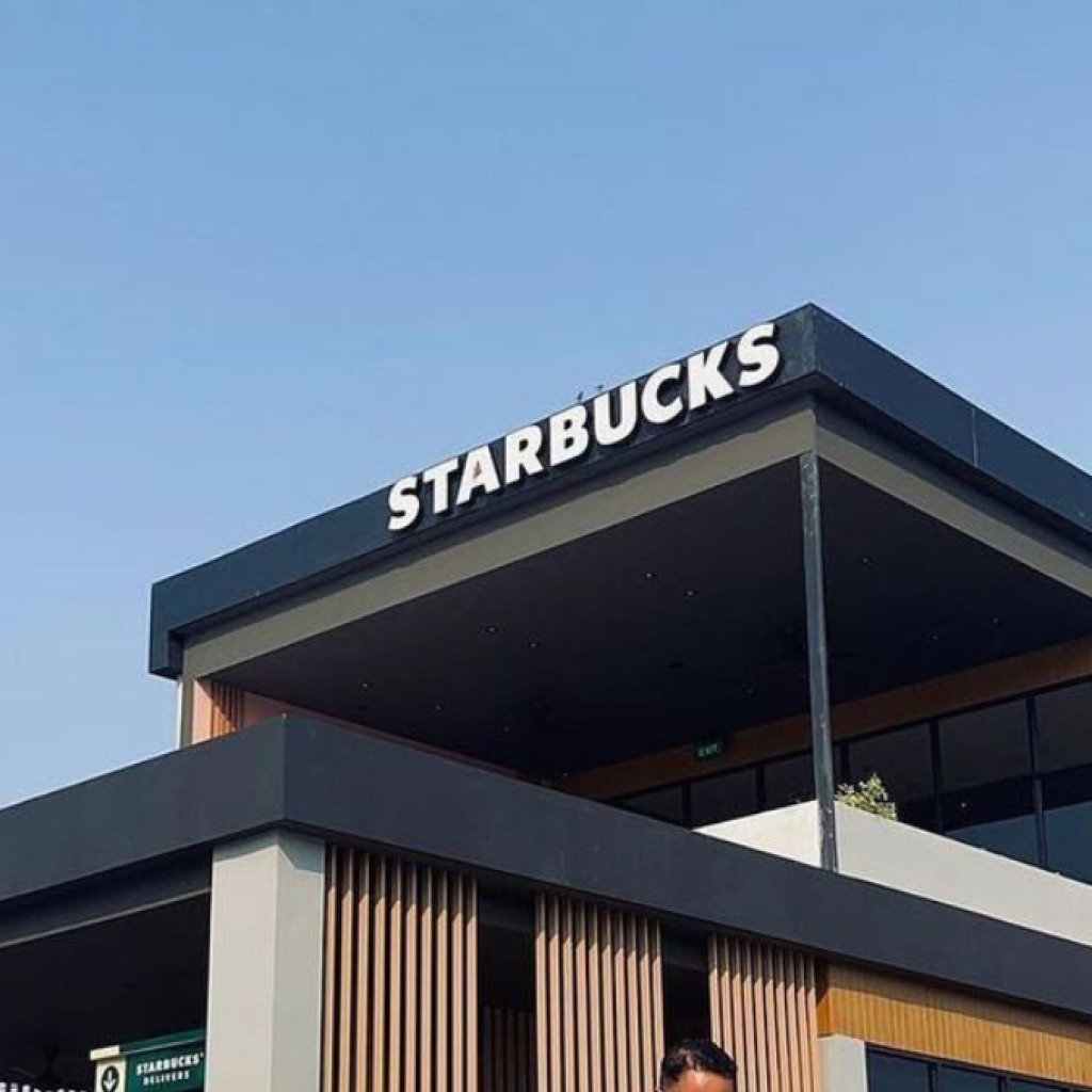 Imbas bagi brand yang pro Israel, saham Starbucks dan McDonald's alami penurunan. Foto: Instagram.com/starbucksindonesia