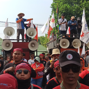 Ratusan Buruh Dorong Wali Kota Semarang Ajukan Rekomendasi UMK Naik 15 Persen