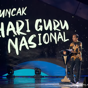 Hari Guru Nasional, Jokowi: Saya Bisa Jadi Presiden karena Guru