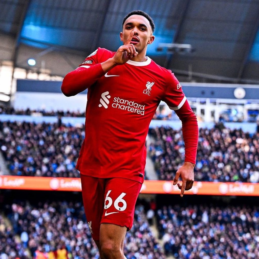 City melorot dari puncak klasemen usai pertandingan melawan Liverpool. Foto: Instagram.com/liverpoolfc