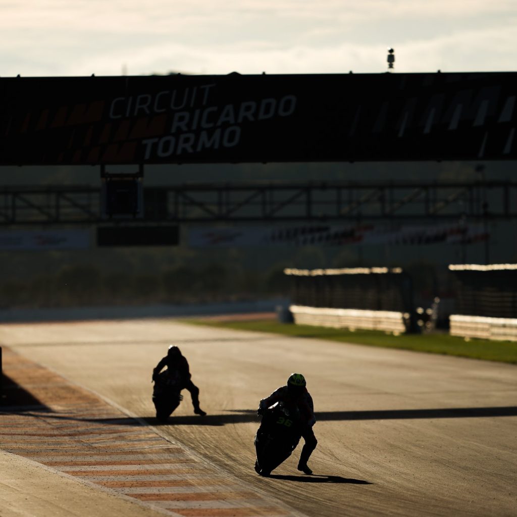 Pembalap Maverick Vinales tercepat di tes MotoGP Valencia 2023. Foto: X.com/HRC_MotoGP