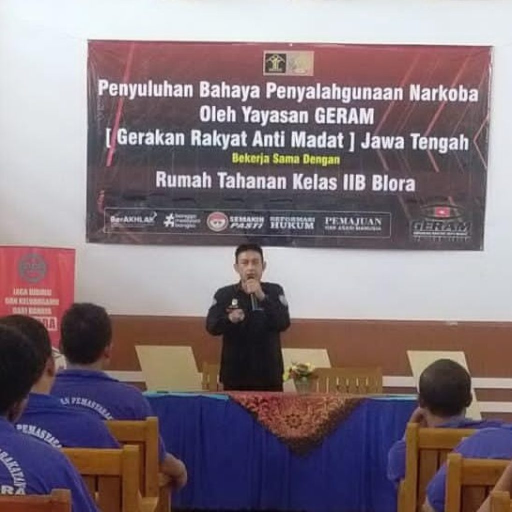 DPD Geram Jawa Tengah, Havid Sungkar saat melakukan sosialisasi bahaya narkoba di Blora. Foto: Istimewa