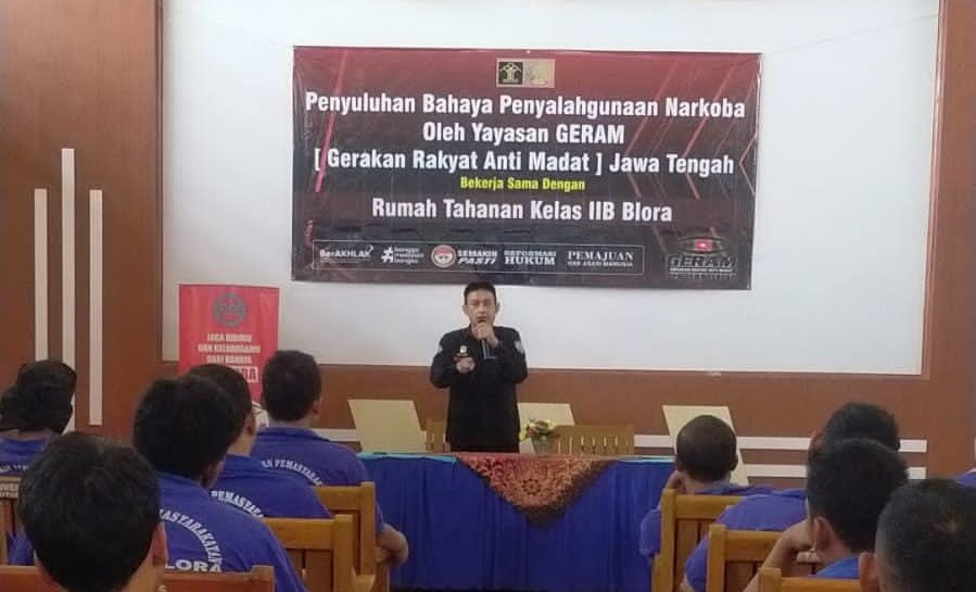 DPD Geram Jawa Tengah, Havid Sungkar saat melakukan sosialisasi bahaya narkoba di Blora. Foto: Istimewa
