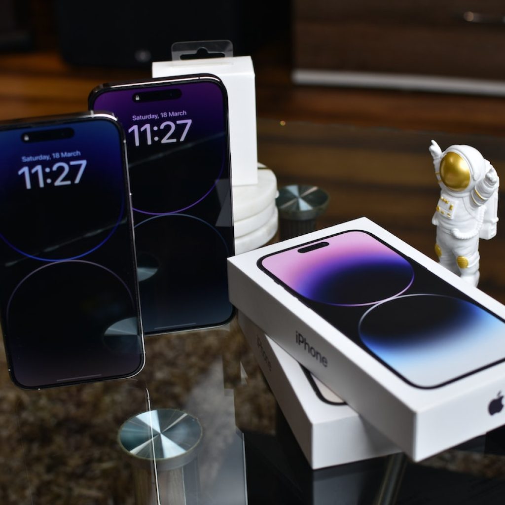 Heboh Bayi 8 Bulan Dijual Orang Tua Demi iPhone 14, Begini Tanggapan Netizen. Foto: Pexels (Avinash Kumar)