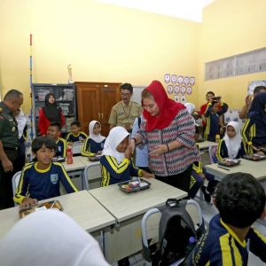 Wali Kota Semarang Pastikan Menu Program Makan Siang untuk Siswa Kekinian dan Bergizi