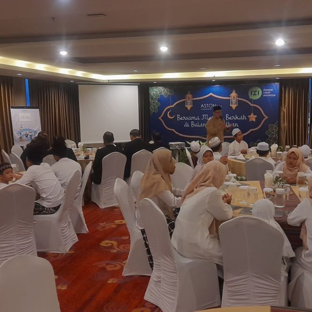 Hotel ASTON Inn Pandanaran Semarang mengadakan santunan anak yatim di bulan Ramadan. Foto: Dok. Tuturpedia