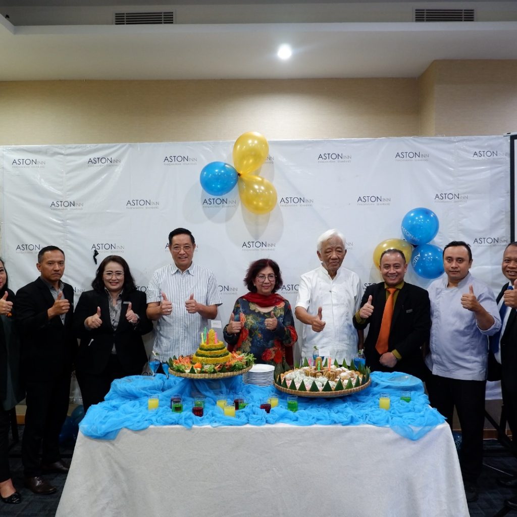 Hotel Aston INN Pandanaran adakan seremoni ulang tahun ke-6. Foto: Istimewa