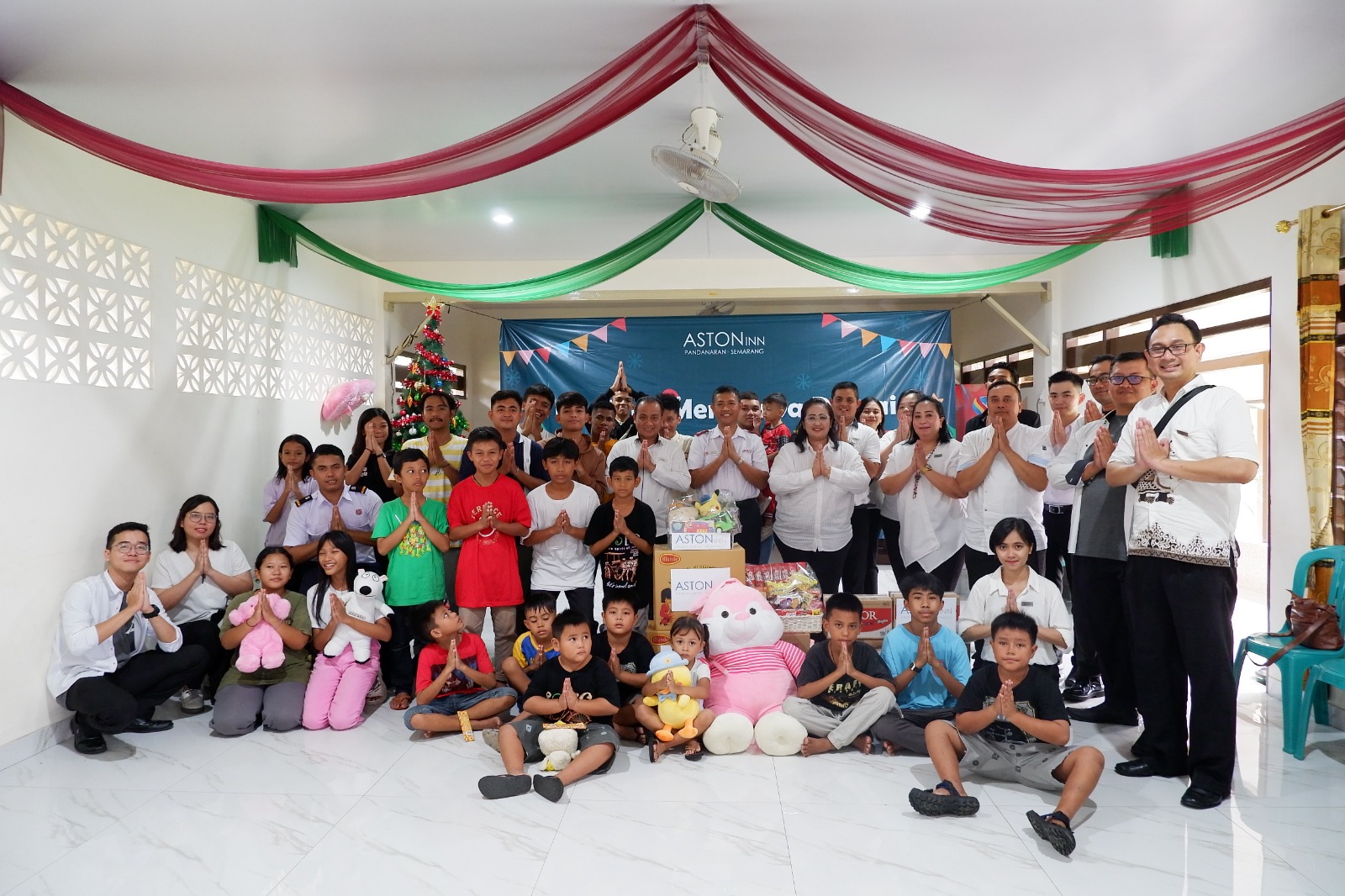 Perayaan Natal bersama Panti Asuhan Bethlehem Bala Keselamatan Semarang. Foto: Hotel Aston INN Pandanaran