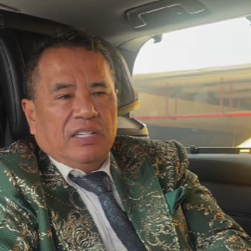 Hotman Paris sebut siap membantu keluarga Vina dalam mengungkap kasus pembunuhan tersebut. Foto: Instagram.com/hotmanparisofficial