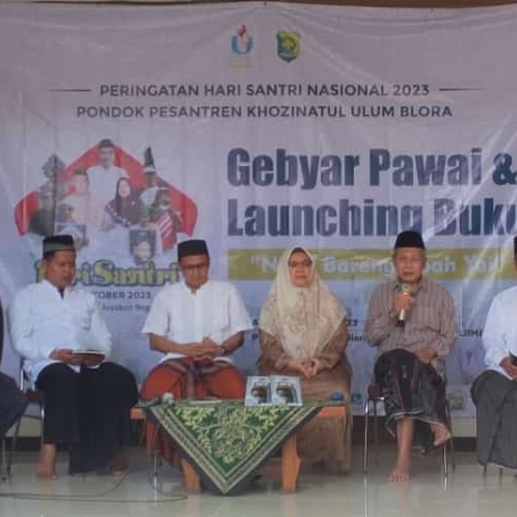 Sambut Hari Santri Nasional 2023 di Blora, Ratusan Santri Jadi Saksi Sejarah Peluncuran Buku Ngaji Bareng Abah Yai Muharror Ali’