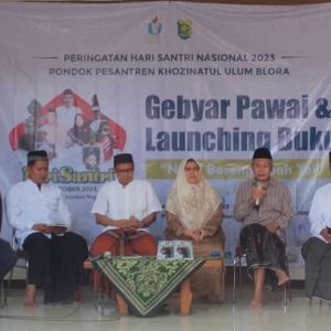 Sambut Hari Santri Nasional 2023 di Blora, Ratusan Santri Jadi Saksi Sejarah Peluncuran Buku Ngaji Bareng Abah Yai Muharror Ali’