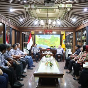 Jelang Penetapan UMP, Pj Gubernur Jateng Serap Aspirasi Pengusaha dan Buruh 
