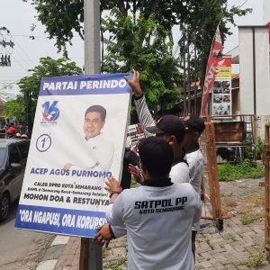 Bawaslu Kota Semarang Tertibkan APS Caleg yang Langgar Aturan