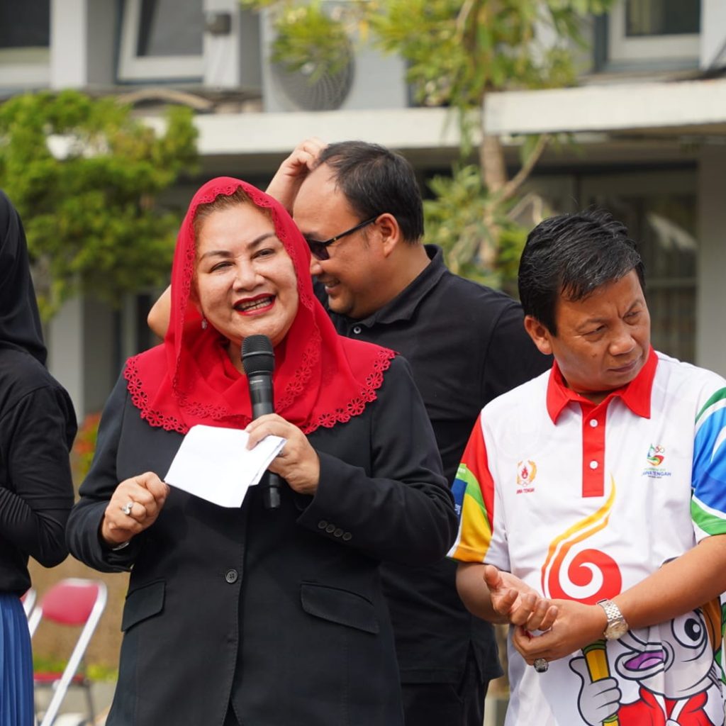 Wali Kota Semarang, Hevearita Gunaryanti Rahayu saat menghadiri sosialisasi program Pelayanan dan Edukasi Terpadu Pelajar Kota Semarang (Piterpan) di Sekolah Menengah Atas (SMA) Negeri 1 Semarang, Kamis (16/11/20). Foto: Istimewa