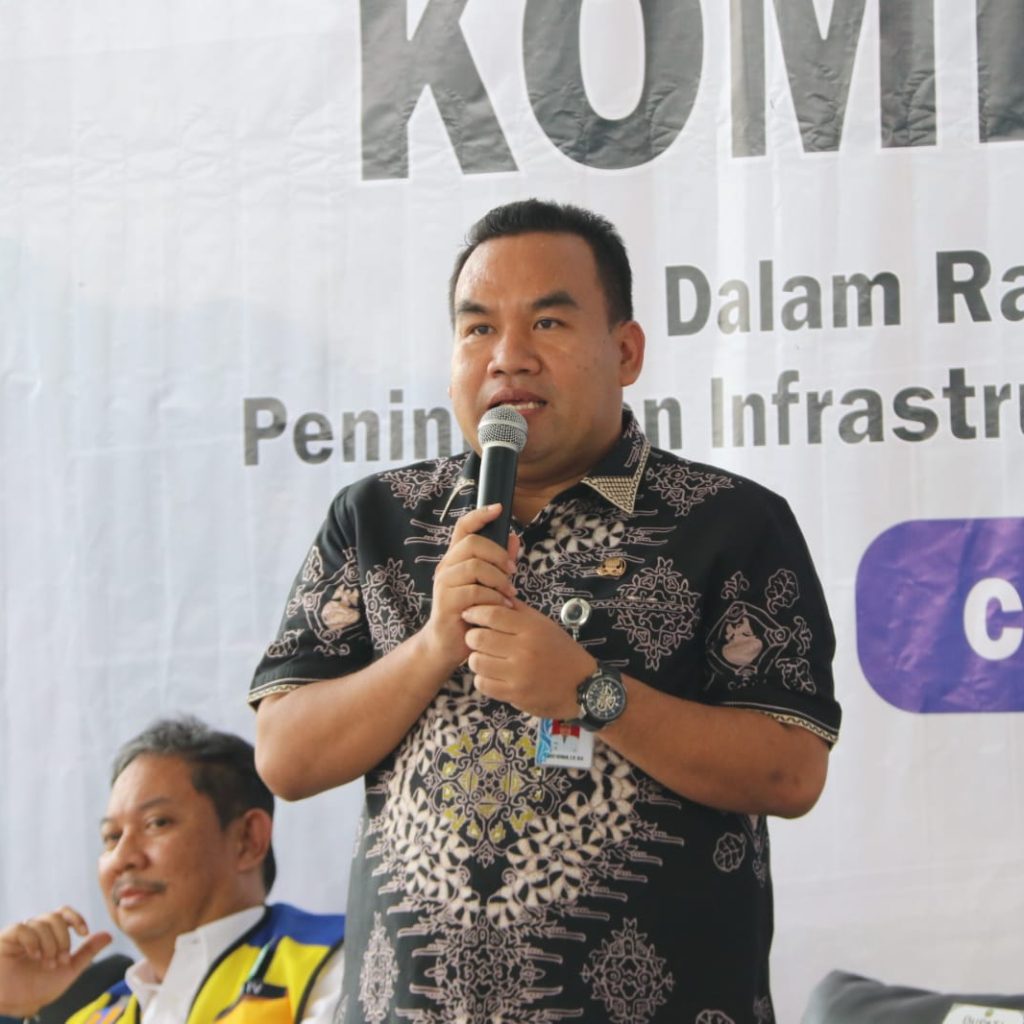 Bupati Blora Arief Rohman berikan paparan di hadapan komisi V DPR RI. Foto: Istimewa