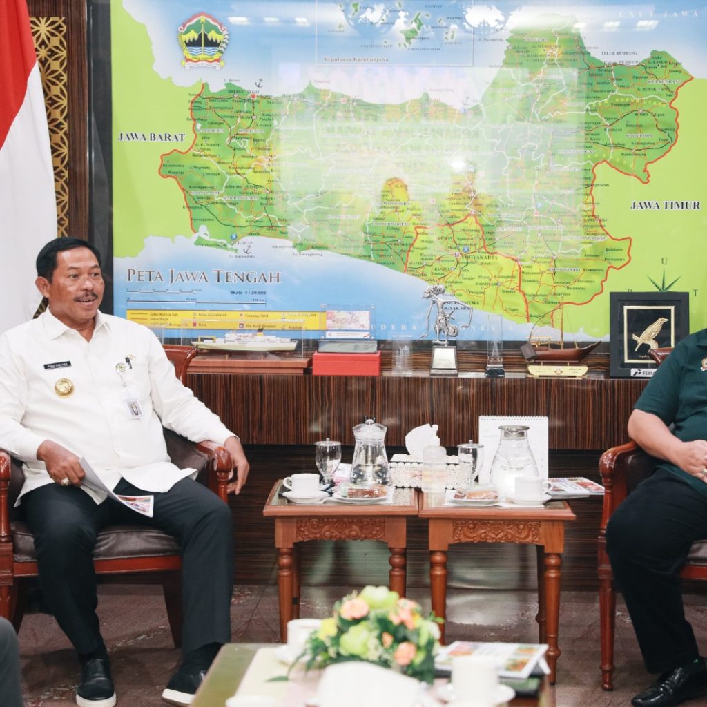 TUTURPEDIA - Punya Target Tinggi di PON XXI Aceh-Sumut, Pj Gubernur Jateng Sebut akan Monitoring Pelatihan 758 Atlet yang Siap Berlaga